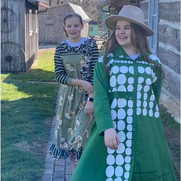 Meet your Posher….. - Picture 6 of 14